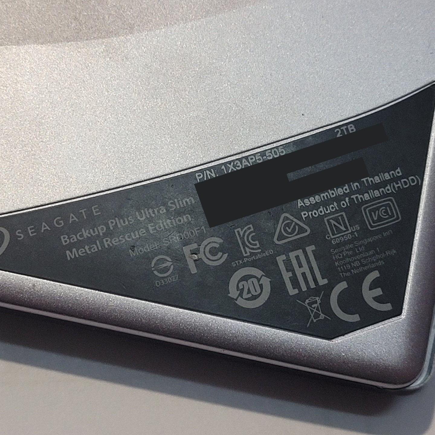 시게이트 Backup Plus Ultra Slim Metal Rescue Edition 케이스 라벨